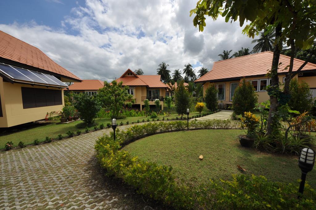Maeklong Marina Resort Ratchaburi Eksteriør bilde