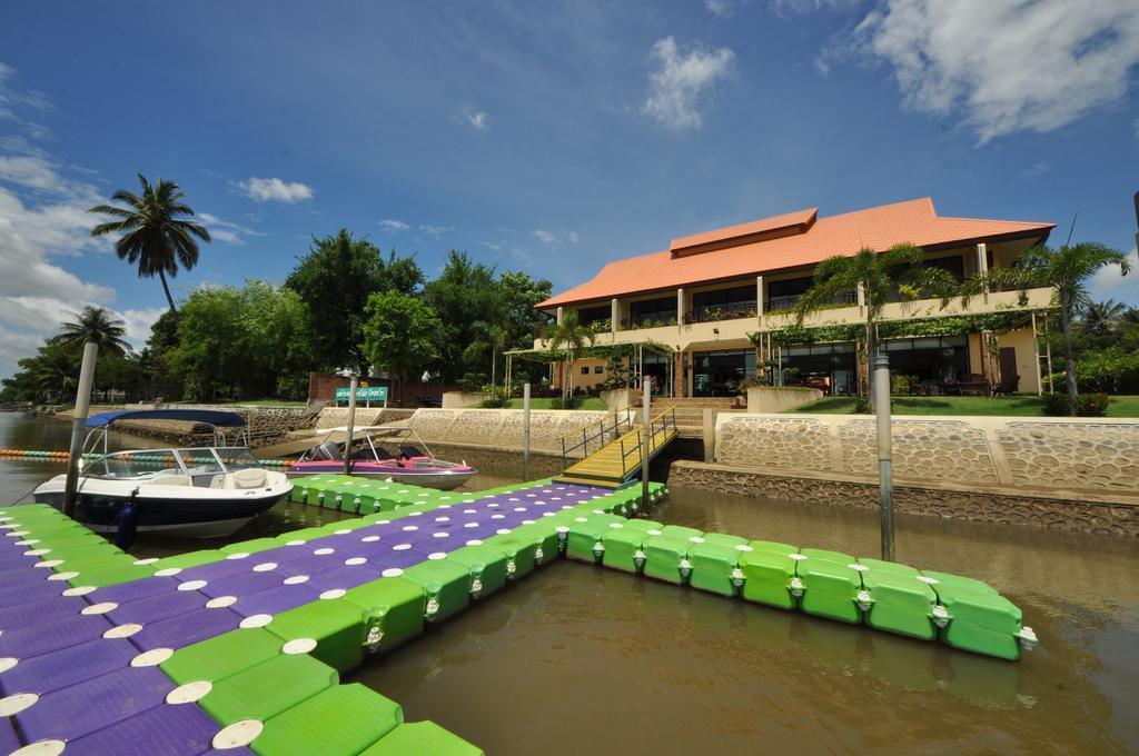 Maeklong Marina Resort Ratchaburi Eksteriør bilde