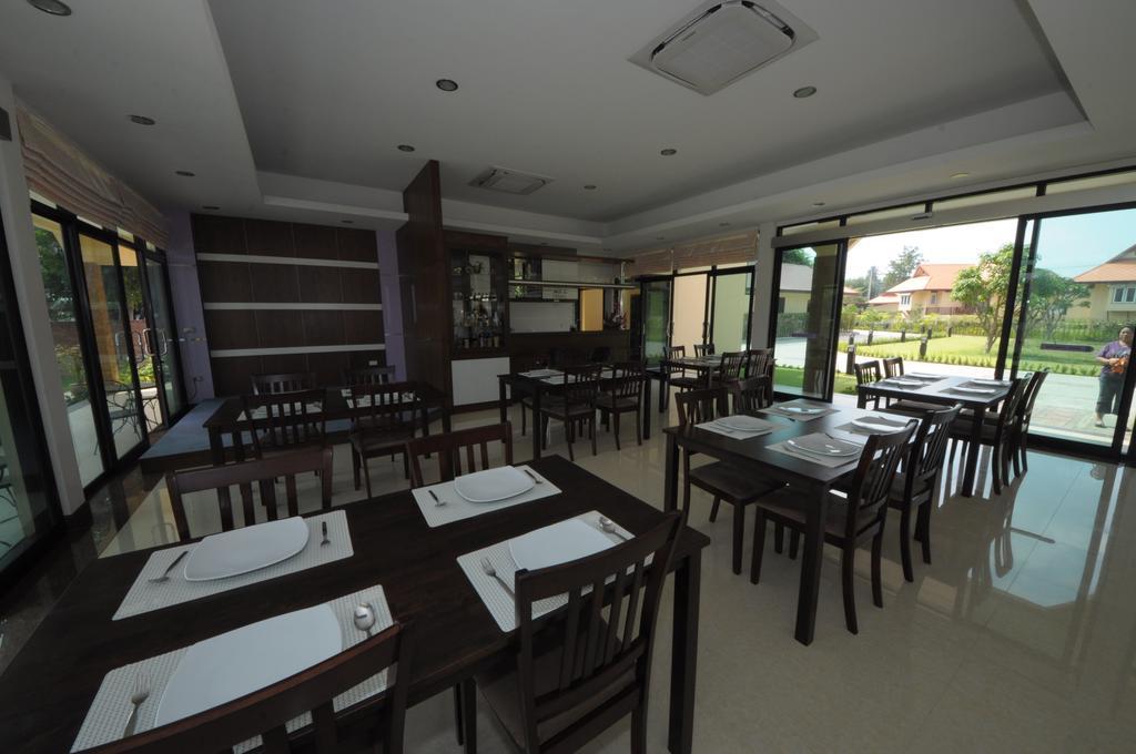 Maeklong Marina Resort Ratchaburi Eksteriør bilde