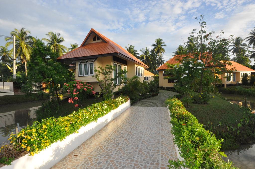 Maeklong Marina Resort Ratchaburi Eksteriør bilde
