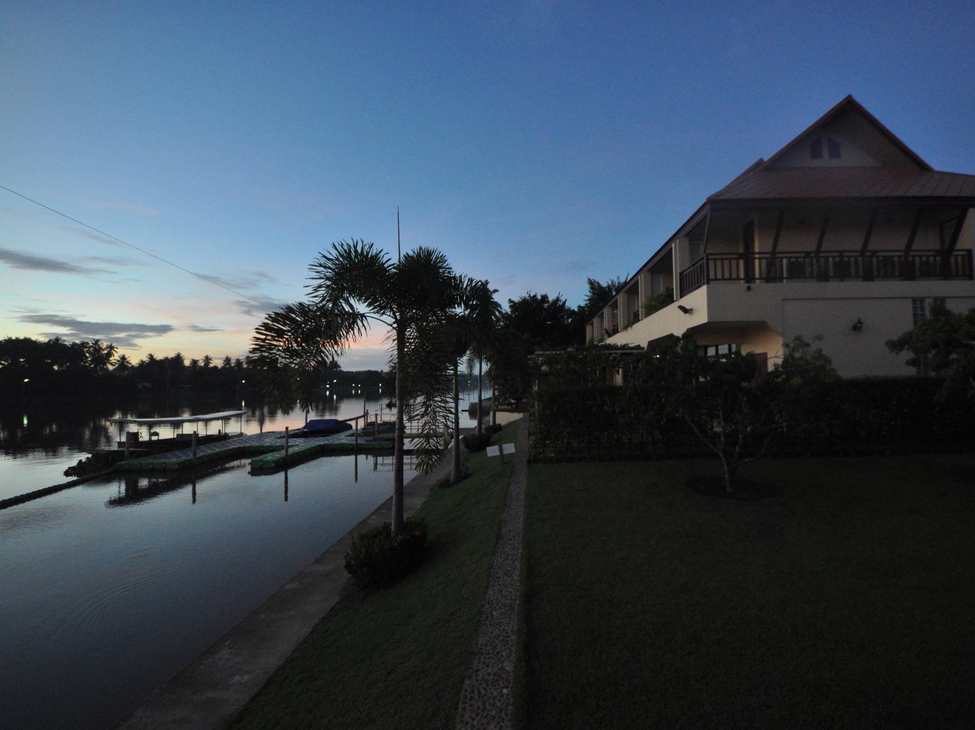 Maeklong Marina Resort Ratchaburi Eksteriør bilde
